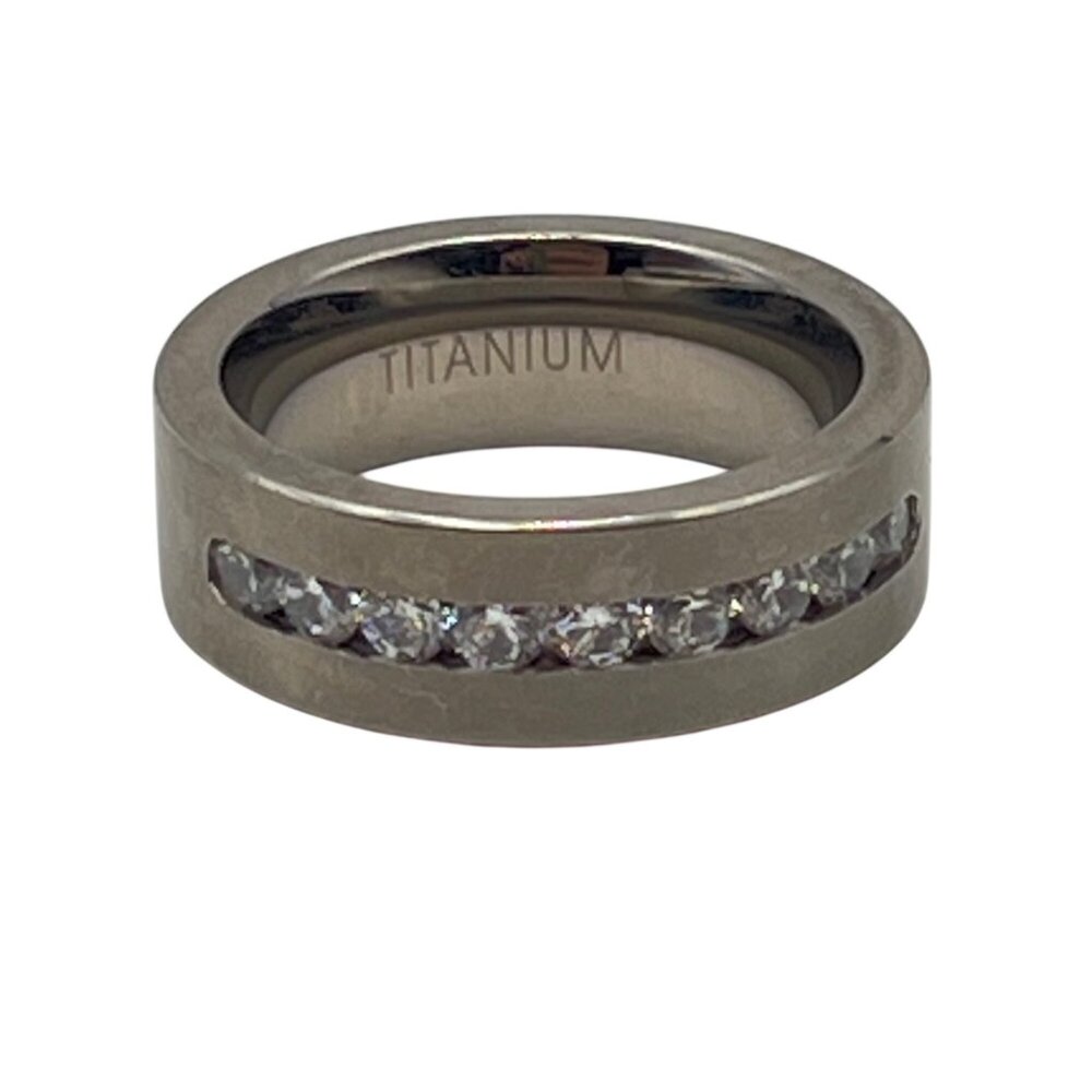 Mens Titanium Ring Size 9.5 Cubic Zirconia Channel Set Wedding Band Anniversary - Picture 2 of 8